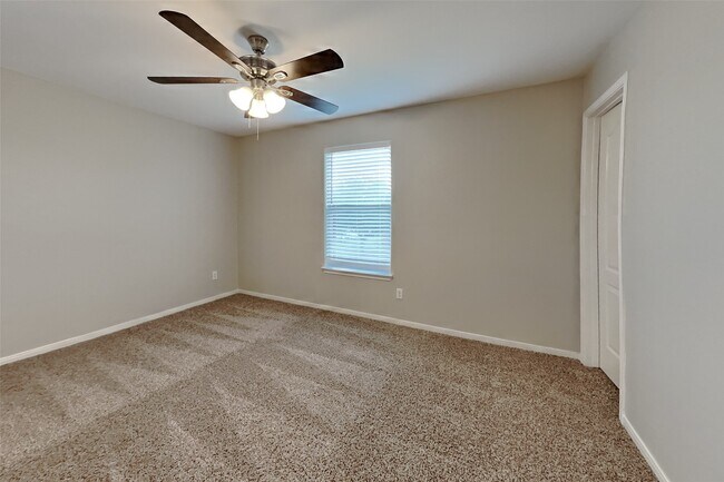 Building Photo - 7906 Buffalo View Ln