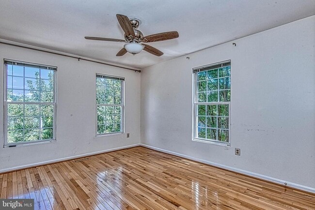 Building Photo - 9400 Van Arsdale Dr