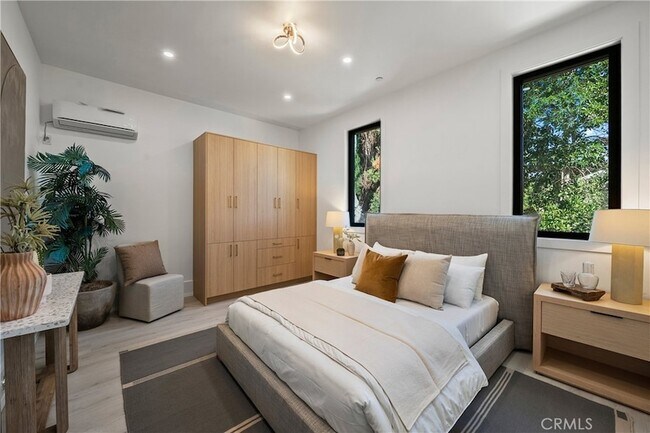 Building Photo - 14519 Greenleaf St