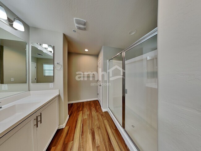 Building Photo - 20759 W Maiden Ln