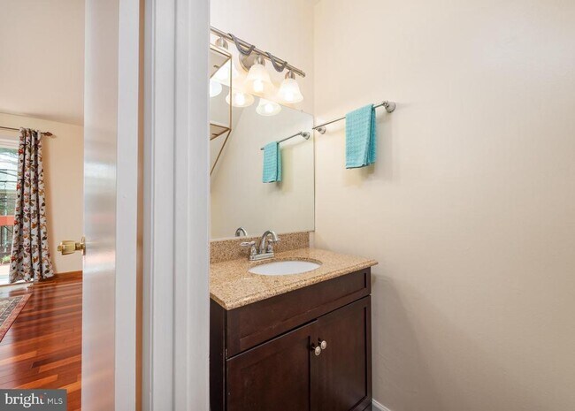 Building Photo - 10544 Eastwind Way