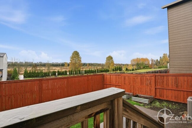 Building Photo - 9019 N Dogwood St