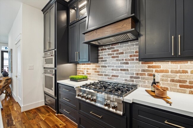 Building Photo - 1514 31st St