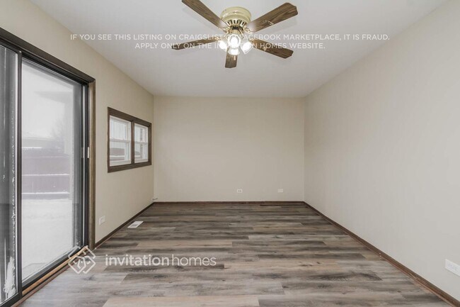 Building Photo - 16632 Parkview Ave