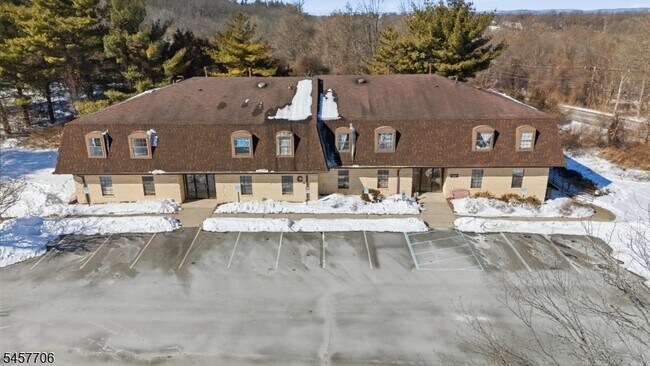 Building Photo - 350 S Sparta Ave