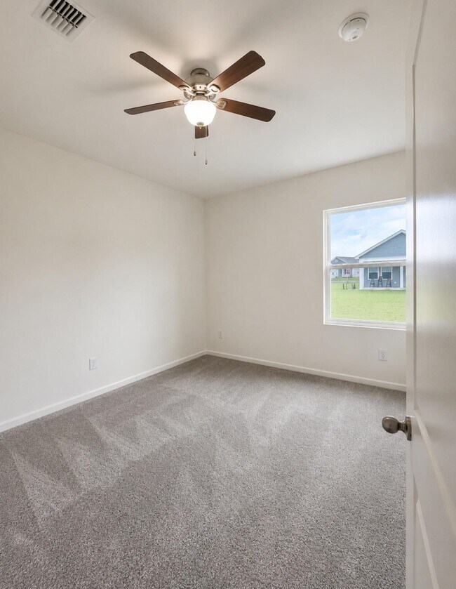 Building Photo - 423 Castillo Dr
