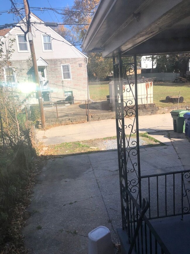 Building Photo - 3 bedroom 1.5 bathroom in Baltimore Voucher Accepted