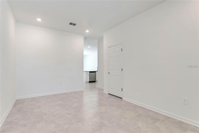 Building Photo - 7485 Stone Crk Trl