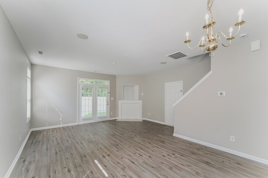 Building Photo - 13107 Ambrosia St