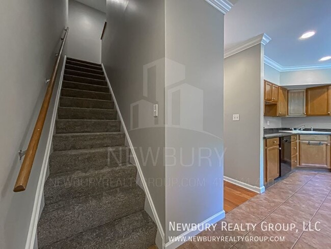 Building Photo - 135 Banksville Pl