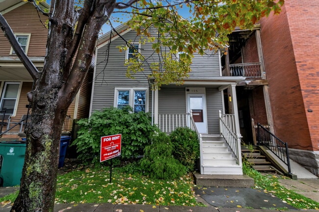 Building Photo - 105 Mariner St