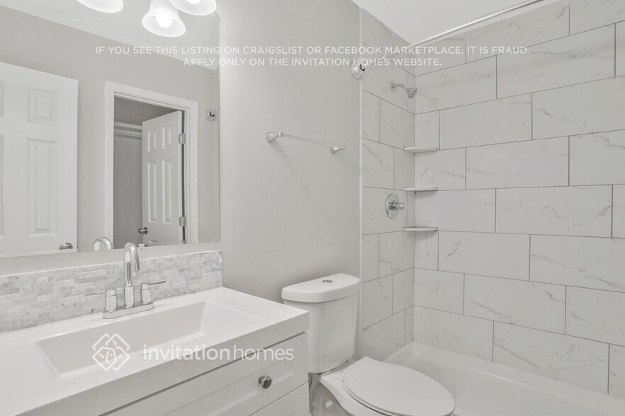 Building Photo - 3049 Larkspur Cir SW