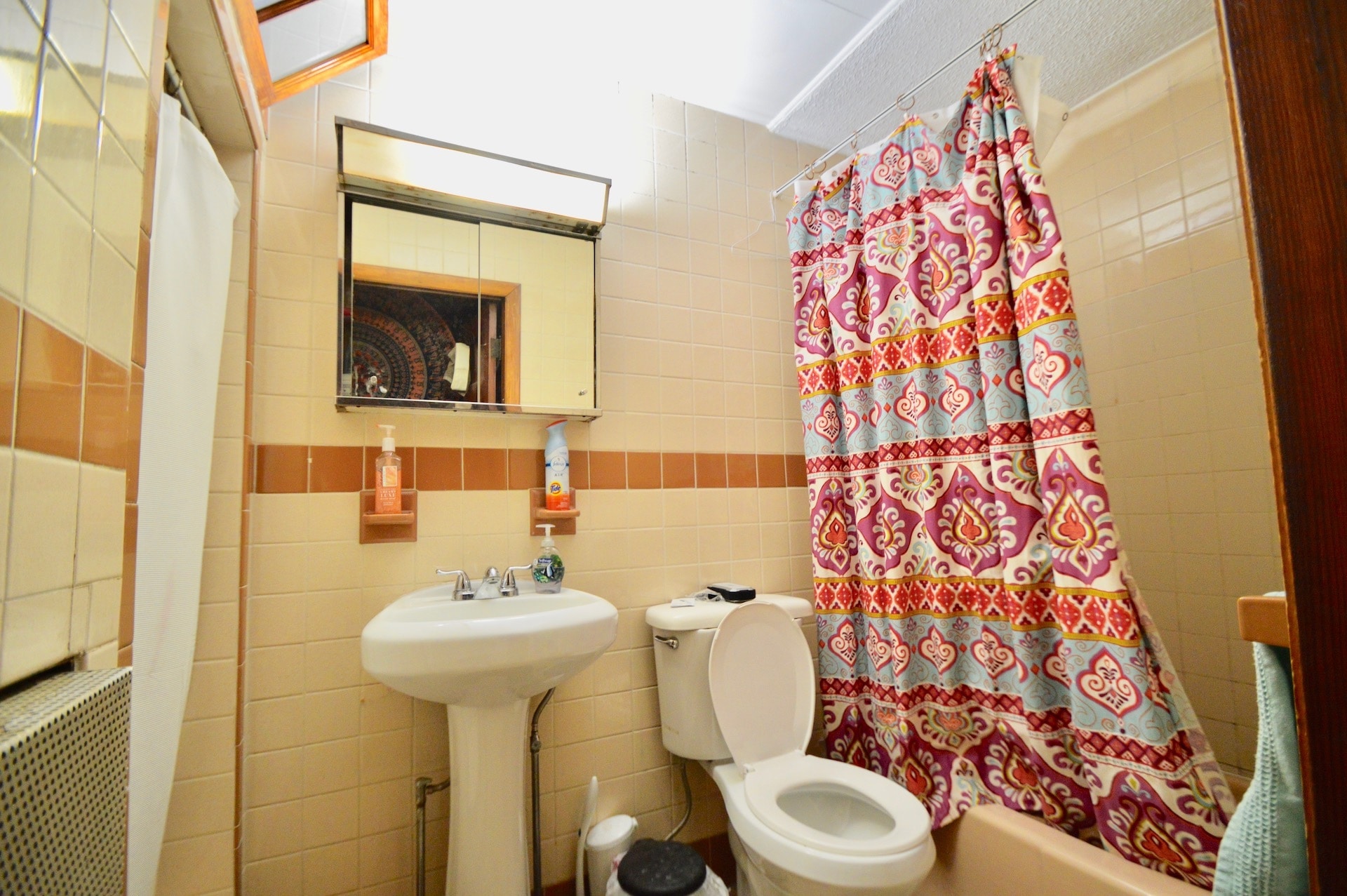 Building Photo - 145 Marcella St