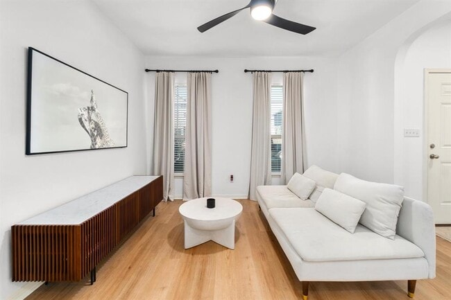 Building Photo - 4613 Graceful Ln