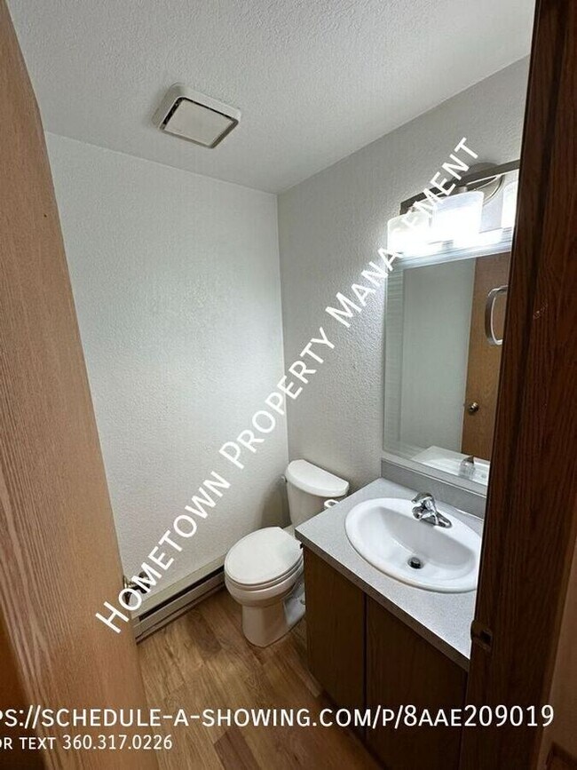 Building Photo - 1606 Sulky Dr SE