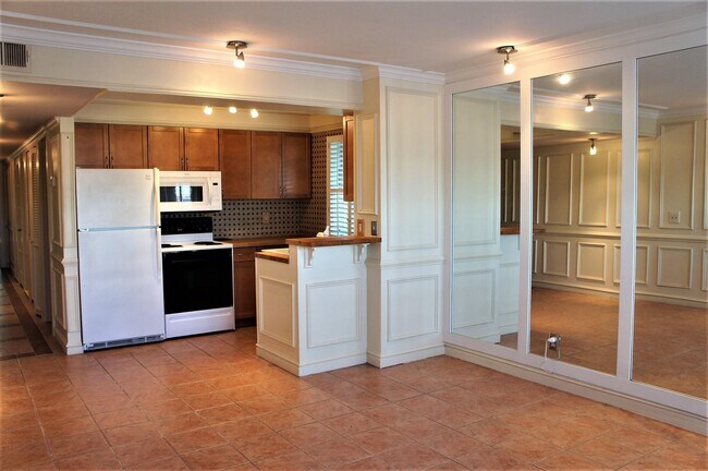 Building Photo - 273 Cypress Point Dr