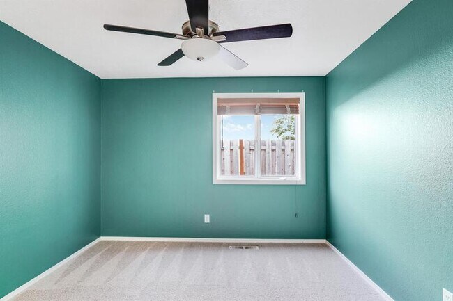 Building Photo - 1075 Mildred Ln SE