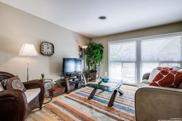 Building Photo - 103 Oakhurst Pl
