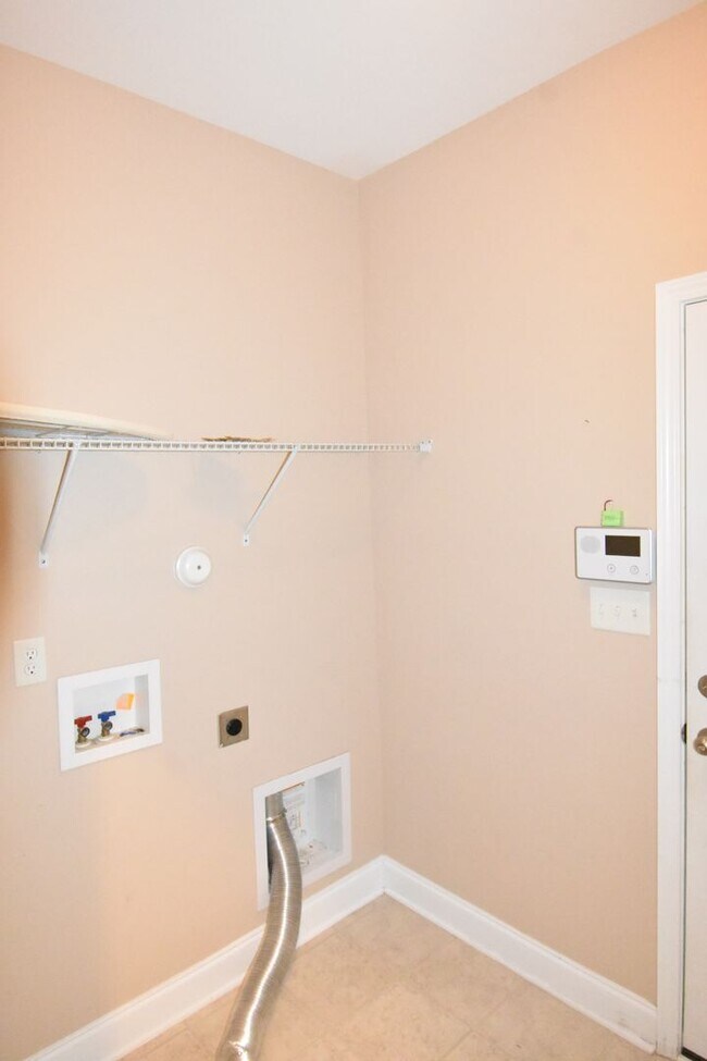 Building Photo - 4221 Raccoon Path