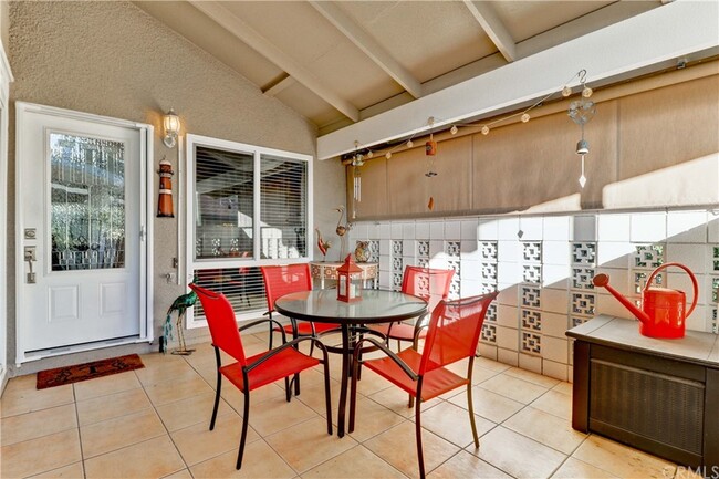 Building Photo - 508 Avenida Sevilla