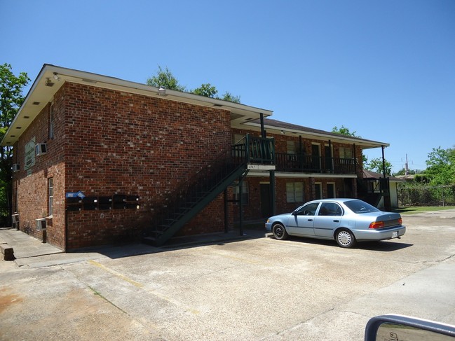 Building Photo - Evangeline Place Apartments