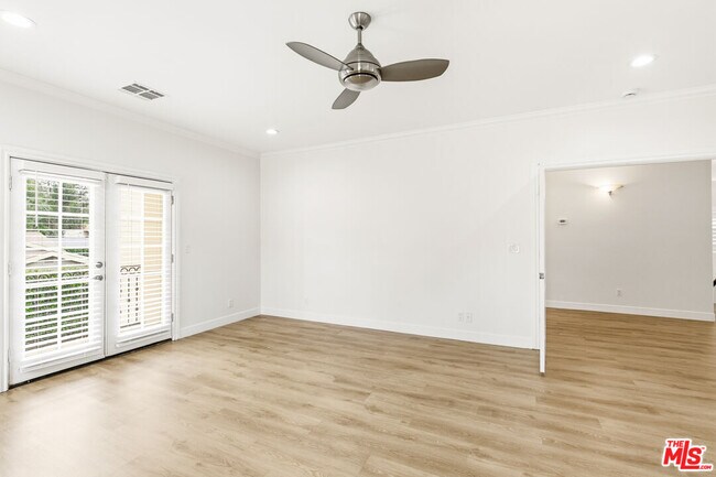 Building Photo - 23114 Mariano St