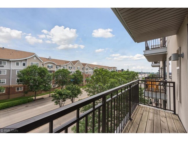 Building Photo - 7600 Lyndale Ave S