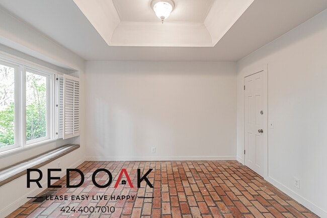 Building Photo - 2421 California Ave