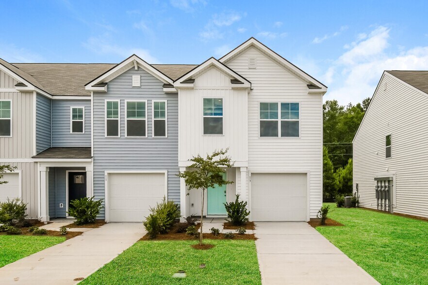 Building Photo - 100 Striker Rd