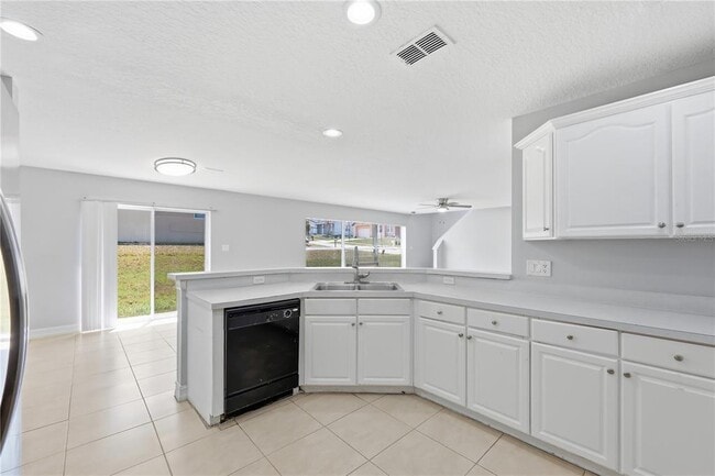 Building Photo - 7339 Country Run Pkwy