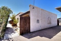 Building Photo - Maple Ave - Triplex