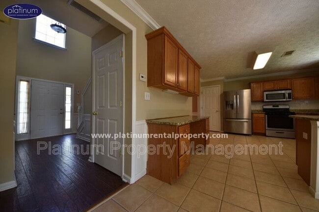 Building Photo - 1325 Holleybrooke Dr
