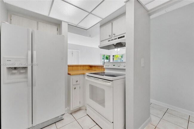 Building Photo - 1799 Fairview Villas Dr