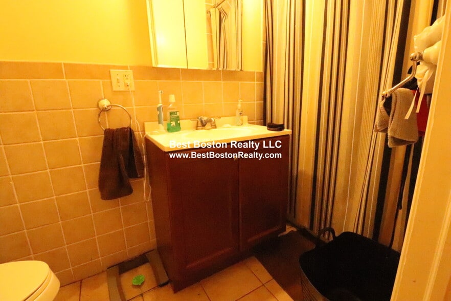 Building Photo - 27 Portsmouth St