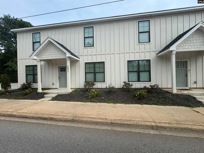 Primary Photo - 2035 Rosewood Dr