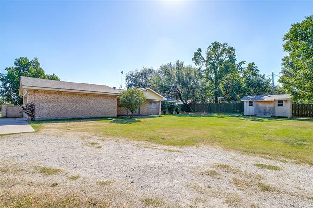 Building Photo - 1060 S Burleson Blvd