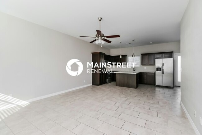 Building Photo - 3 Bedroom Pet-Friendly Home in Phoenix, AZ...