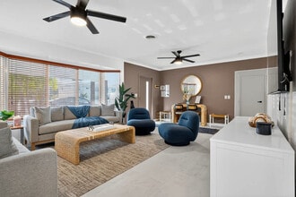 Building Photo - 5760 NE 18th Ave