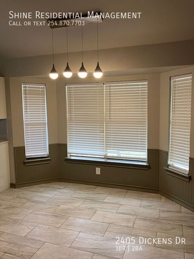 Building Photo - 2405 Dickens Dr