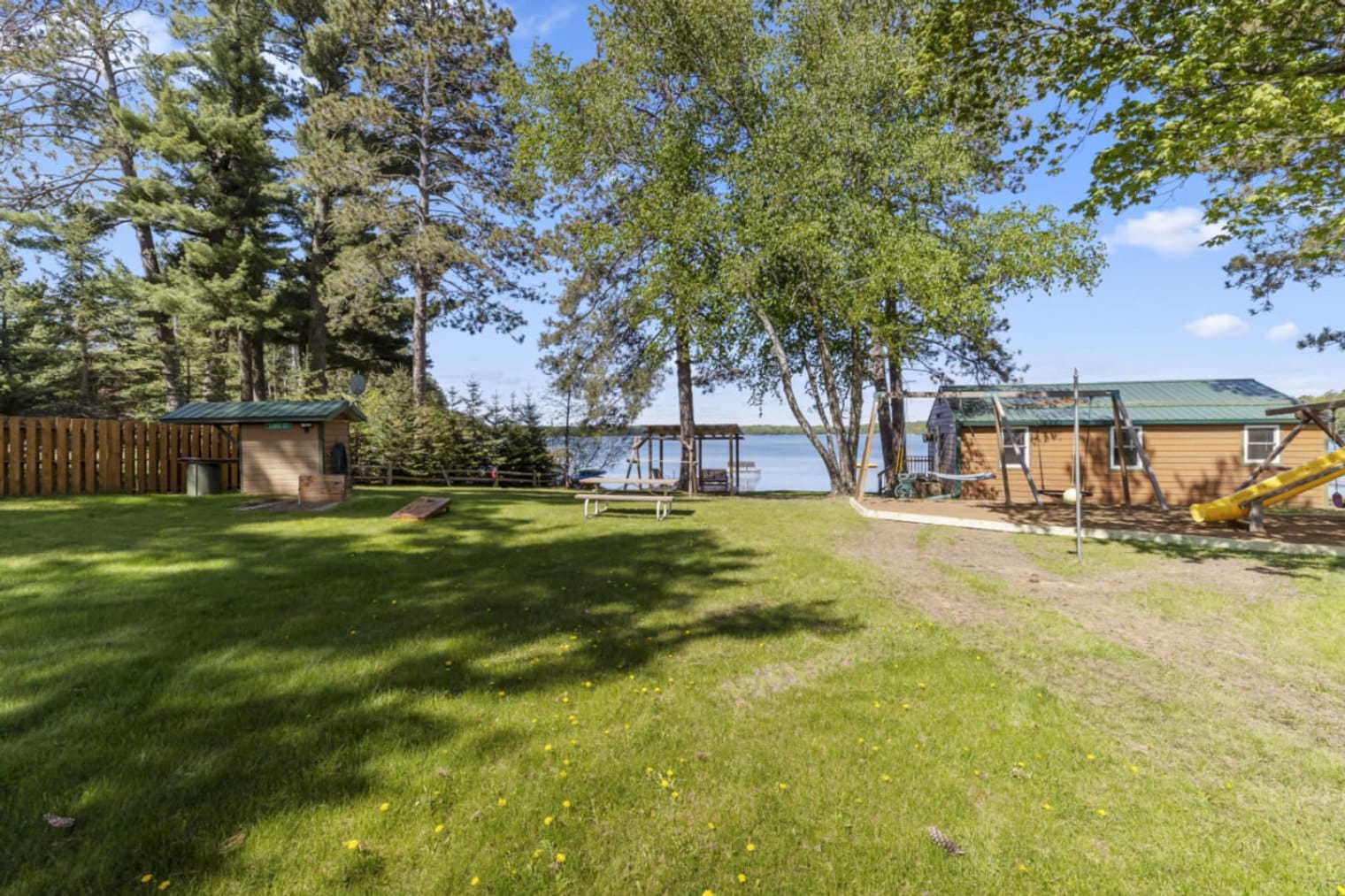 Building Photo - 40552 Mary Lake Rd