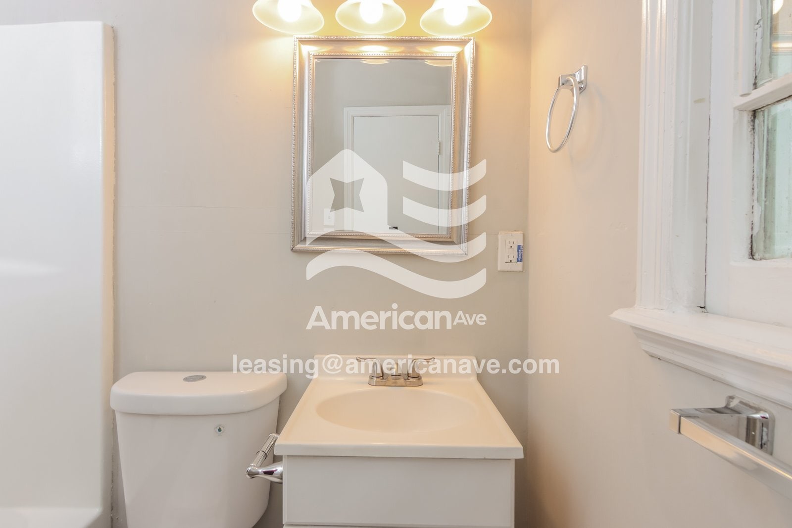 Building Photo - 3941 Mosley Dr