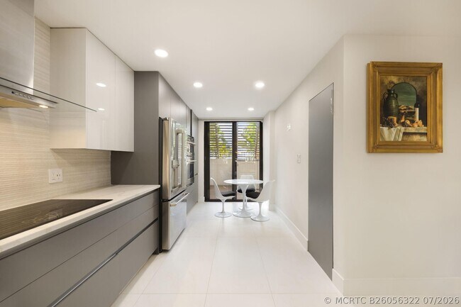 Building Photo - 424 Hendricks Isle