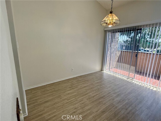 Building Photo - 9385 Mesa Verde Dr