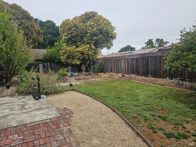 Building Photo - 4062 Encina Dr