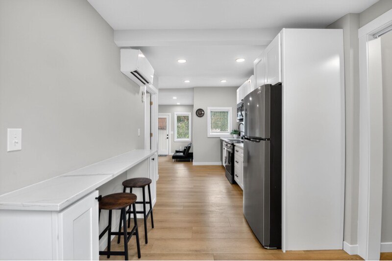 Building Photo - 8140 9th Ave SW