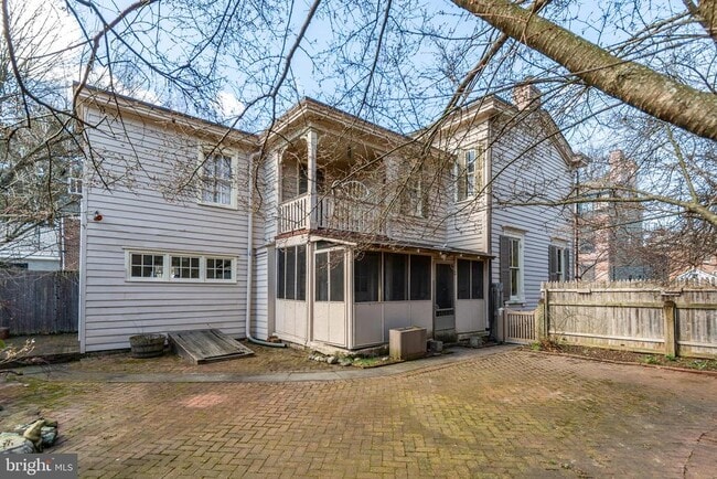 Building Photo - 45 York St