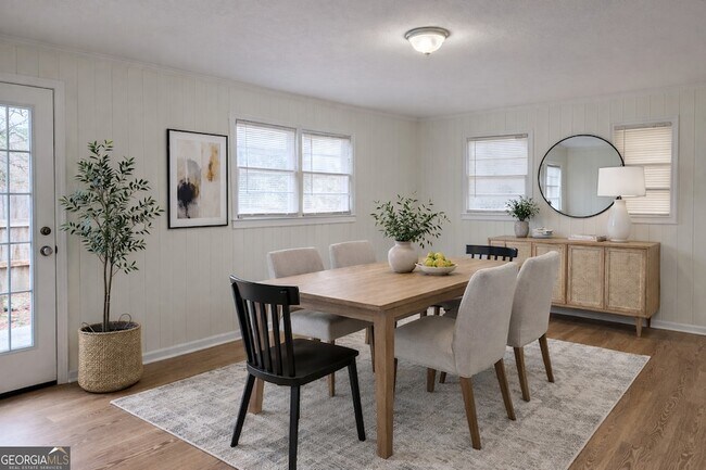 Building Photo - 1065 Nelson St