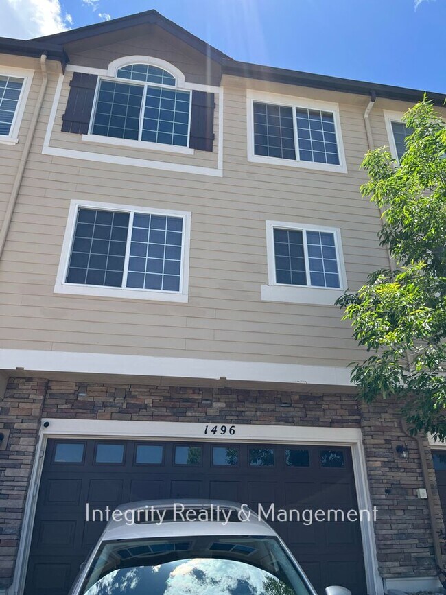 Building Photo - 1496 Royal Troon Dr
