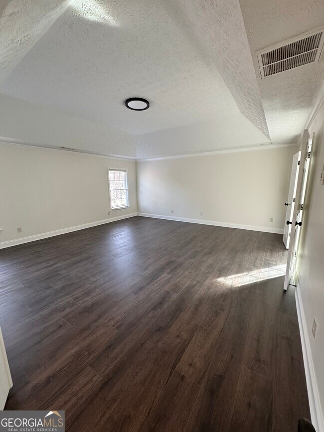 Building Photo - 6284 Southland Ridge