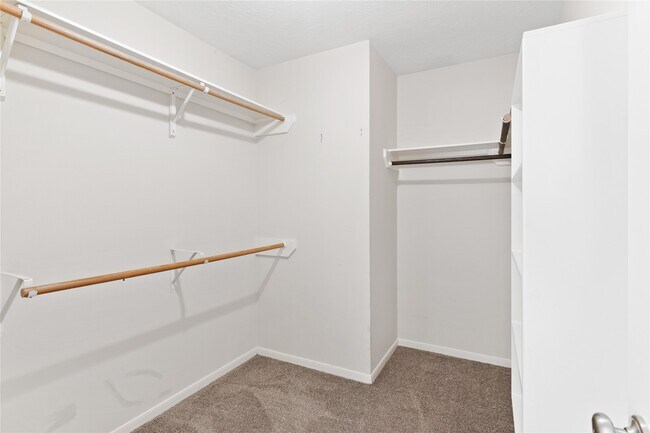 Building Photo - 11410 Meadowchase Dr